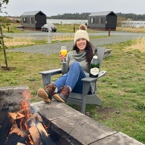 Meet your Posher, Alexis